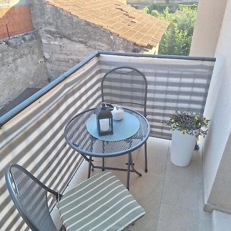 Apartman Laura M Vodice Extérieur photo