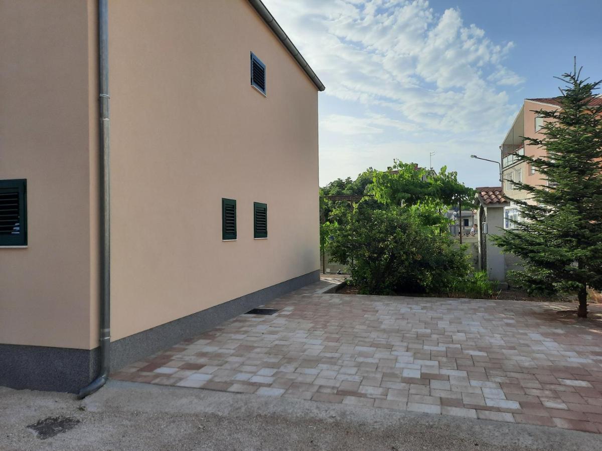 Apartman Laura M Vodice Extérieur photo