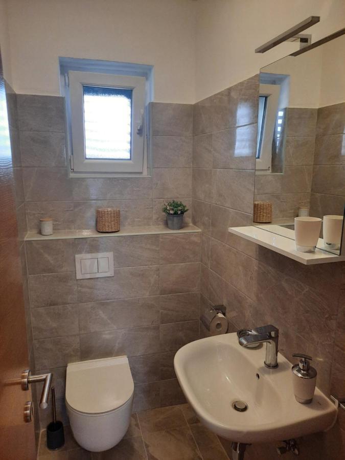 Apartman Laura M Vodice Extérieur photo