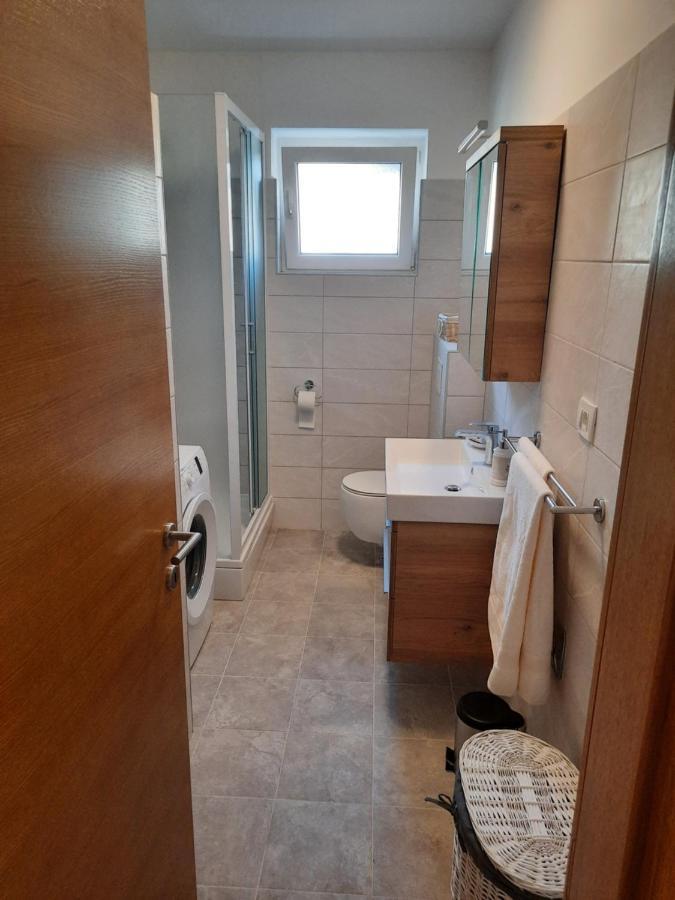 Apartman Laura M Vodice Extérieur photo