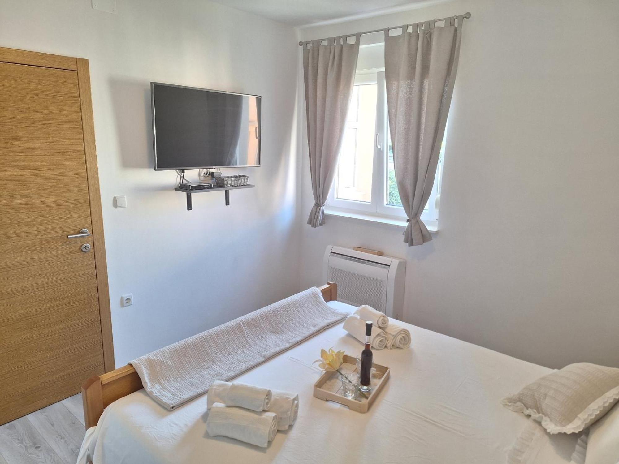 Apartman Laura M Vodice Extérieur photo